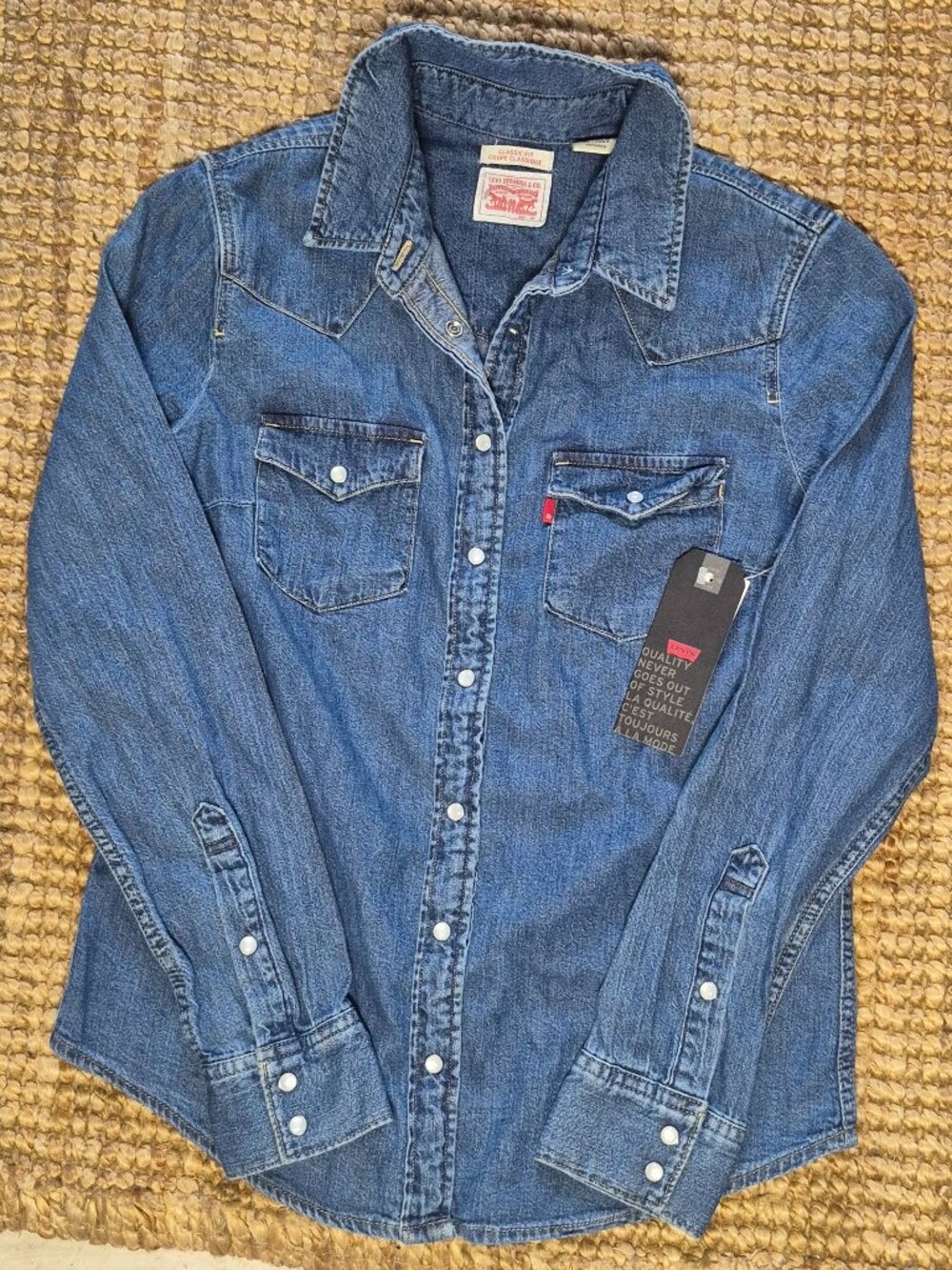NWT Levi's Classic Fit Pearl Snap Western Denim Shirt Women's XS Blue